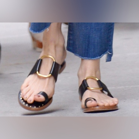 Tory Burch Black Leather Toe-Ring Slide Sandals Gold Hardware Sz 5.5 Chic NWOB - Picture 12 of 12